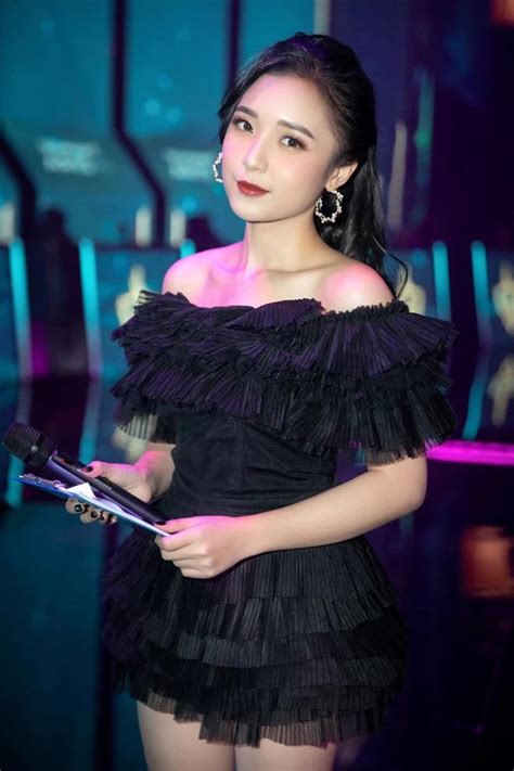 N Mc Hot Nh T Li N Qu N L M Ch Ong Bi T Tu T Gi I P T Ng C U H I C A Fan B T Ng Ti T L