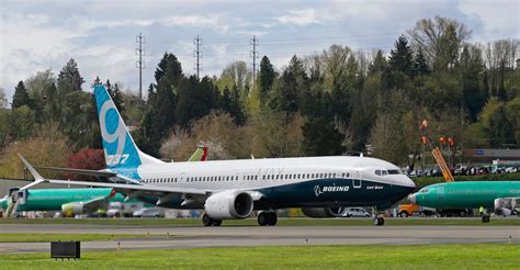 Parafusos soltos encontrados em aviões Boeing 737 Max 9 aterrados após