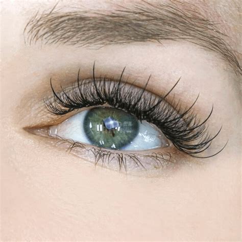 All About Hybrid Eyelash Extensions Your Questions Answered Ublashes