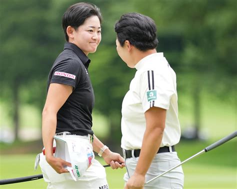 申ジエ、岩井明愛とのプレーオフの末に逆転で今季2勝目 アース・モンダミンカップ 国内女子ゴルフ写真ニュース 日刊スポーツ