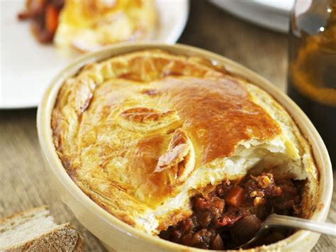 Beef and Ale Pastry Pie Recipe | EatSmarter