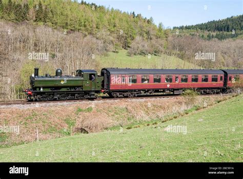 A steam train on the Llangollen railway Stock Photo - Alamy