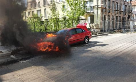 Foto Video Incendiu Pe O Strad Din Alba Iulia O Ma In A Luat Foc