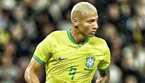 Richarlison Homenageia Ronaldo E Neymar Tatuagem Em Suas Costas