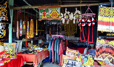 Shopping For Sarawakian Mementos Sarawak Tourism Hornbill Trail