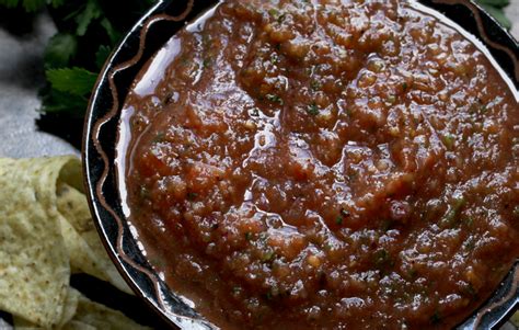 Restaurant Style Salsa With Apple Cider Vinegar