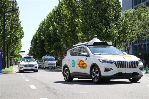 內地多城啟動無人自動駕駛汽車商業化試運營 頭條 香港中通社