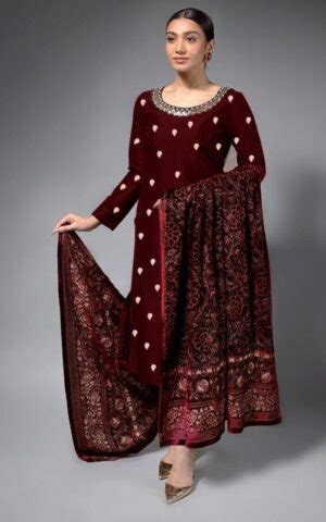 Velvet Is Back Best Bridal Outfits For Your Trousseau Weddingbazaar