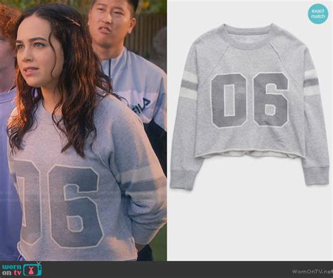 Wornontv Samanthas Gray 06 Sweatshirt On Cobra Kai Mary Mouser Clothes And Wardrobe From Tv