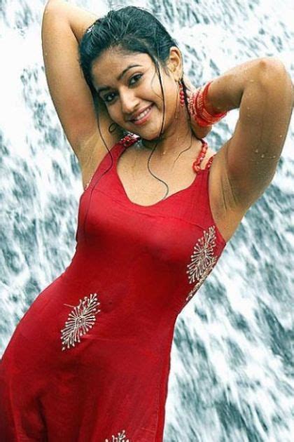 Hot Wet Seen From Movie Indian Glamours Actress Bikini Cleavage