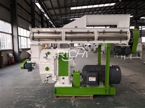 Richi Mzlh Biomass Pellet Mill Alfalfa Pellet Machine