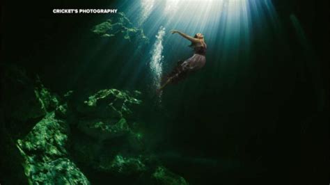 Video Incredible Underwater Maternity Photo Shoot Transforms Woman Into Mermaid Abc News