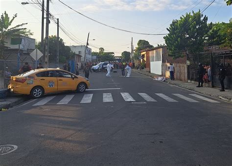 Tres Acribillados Dentro De Un Taxi En El Sector El Guabito En