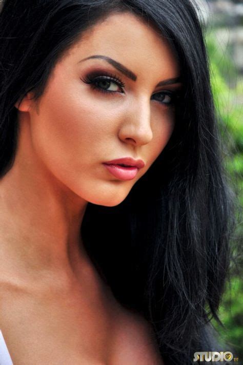 Beautiful Babe Yasmine James