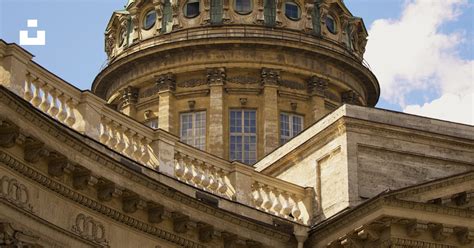 A building with a green dome and columns photo – Free Architecture ...