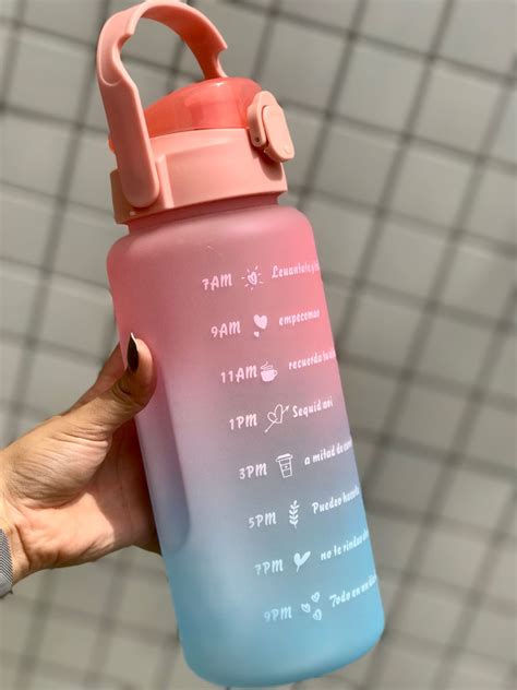 Pin De Andreza Frota Em Fevereiro Maquiagem Nude Oculos Transparente Garrafas