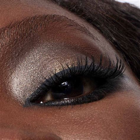 Paleta MAC FY25 Intimate Neutrals Nude Board Beleza Na Web