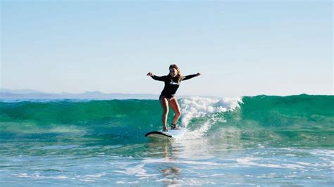 The 5 Best Places To Learn To Surf In The World HolidayNomad