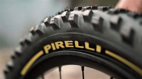 Pirelli Scorpion Gravity Prototyp DH Reifen Mit Fabien Barel Swiss Cycles