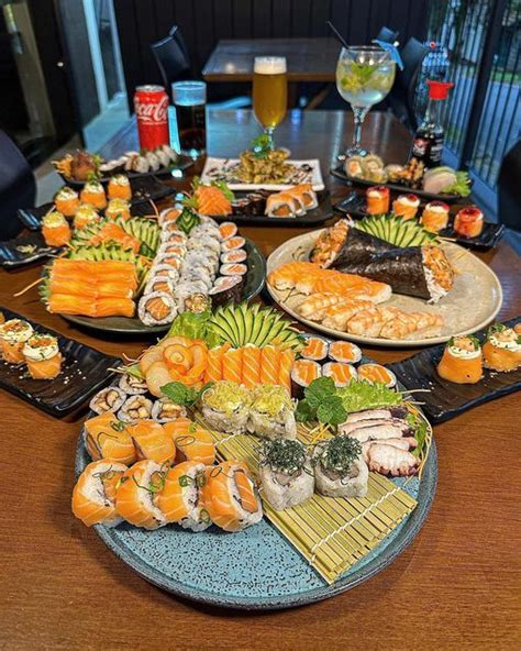 Pin de SAIGE em sushi n such em 2024 Almoços saudáveis Receitas