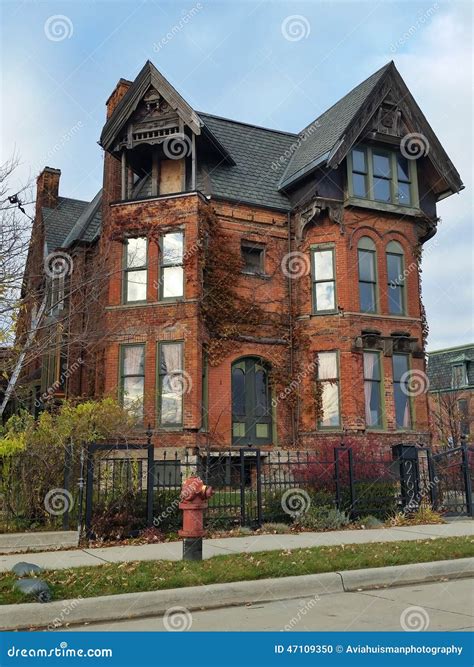 Detroit Old Brick Victorian Home Editorial Image Image Of Vines