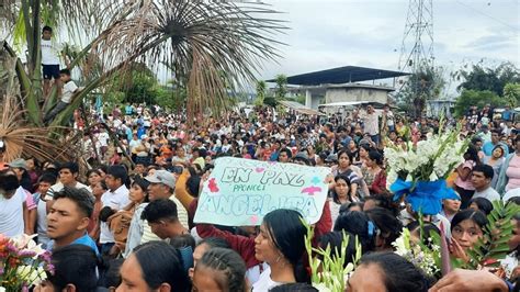 Multitudinario adiós a niña que fue raptada violada y asesinada en un