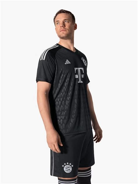 Bayern Germany On Twitter Bayern S New Goalkeeper Kit