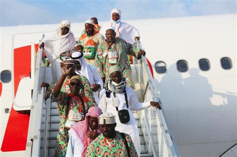 Hadj Retour Abidjan Des Premiers P Lerins Ivoiriens