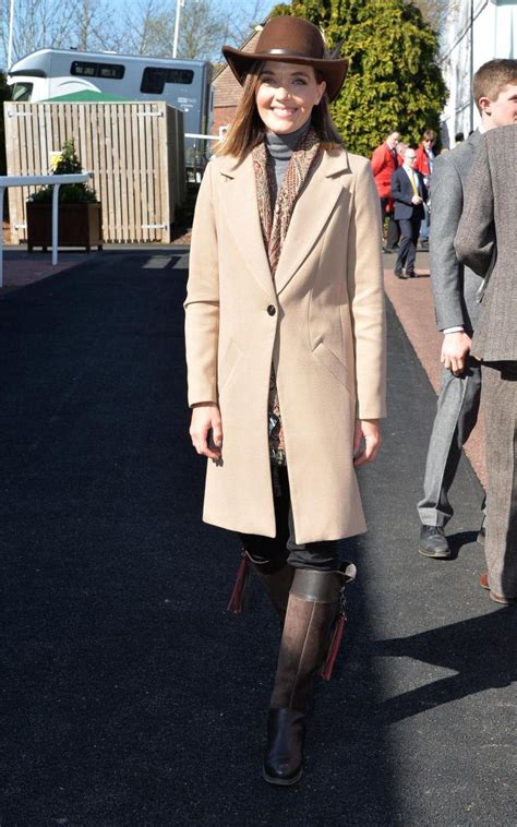 See What Everyone S Wearing For The Final Day Of Cheltenham Festival