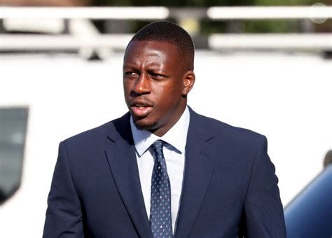 Procès De Benjamin Mendy Elle Avait Ses Règles Ses Déclarations