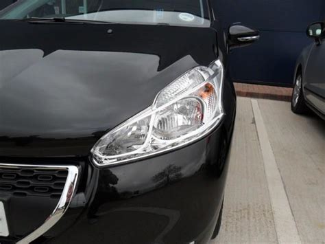 How To Replace A Headlight Bulb On A Peugeot 208 Car Ownership