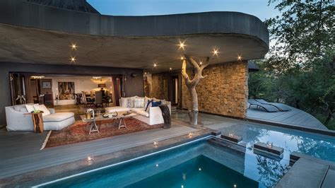 chitwa chitwa hammer design photo design digital