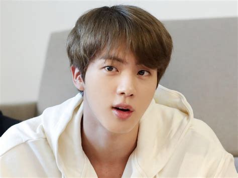 Bts News 방탄소년단 진 확신의 강아지상 남자 아이돌 1위글로벌 인기와 초특급 존재감 황선용 기자 톱스타뉴스