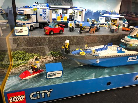 LEGO 7287 City Police Boat Play Set (BUILT SET)