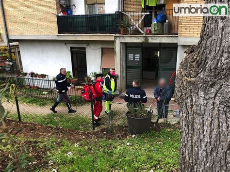 Terni Donna Uccisa A Coltellate Fermato Il Marito Umbriaon