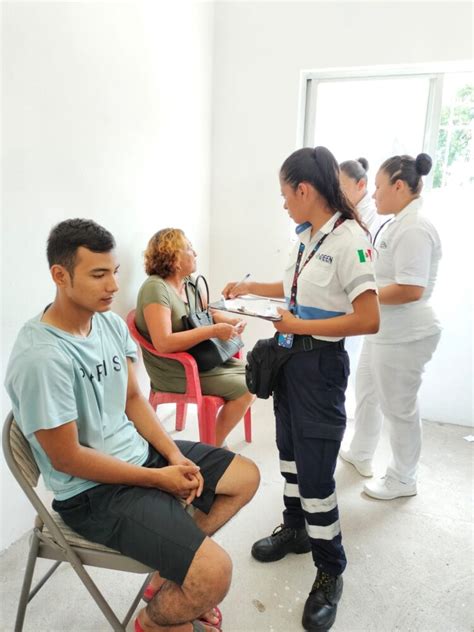 Banderazo de salida Caravana de Salud Atrévete a volar más alto