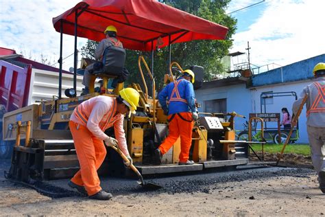 DESARROLLO URBANO AVANZAN LAS OBRAS DE PAVIMENTACIÓN SOBRE CALLE