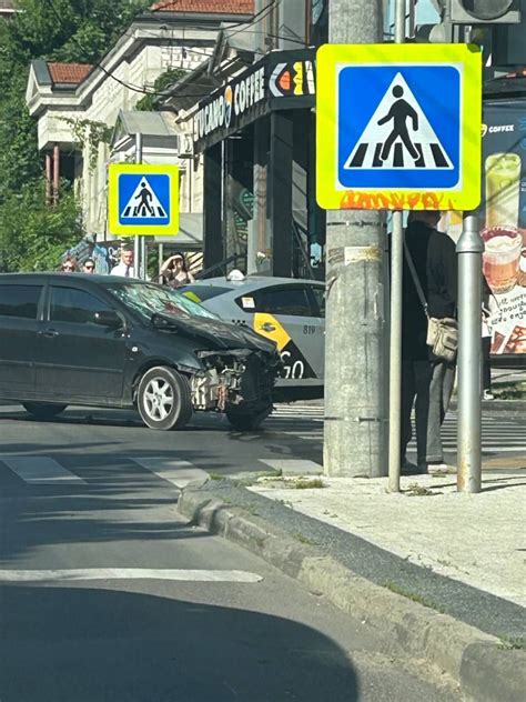 Ghinion Pentru Doi Oferi Din Capital Dou Ma Ini Au Fost Avariate