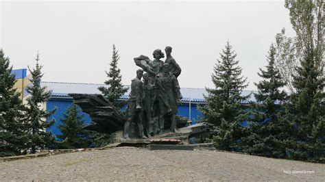 памятник молодогвардейцам в ровеньках. | Ровеньки (Ровеньки) | Фотопланета