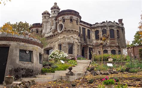 Bannerman Castle: How to Visit the Abandoned Castle on the Hudson - Traveling Found Love