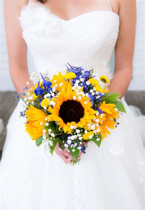 21 Perfect Sunflower Wedding Bouquet Ideas for Summer Wedding