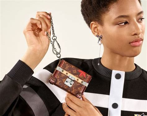 Get A Sneak Peek At Louis Vuitton’s Fall 2018 Bags In The Brand’s Huge New Ad Campaign Purseblog