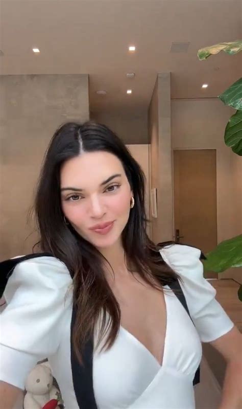 Pin by Betül on Hızlı Kaydedilenler in 2024 Kendall jenner Model