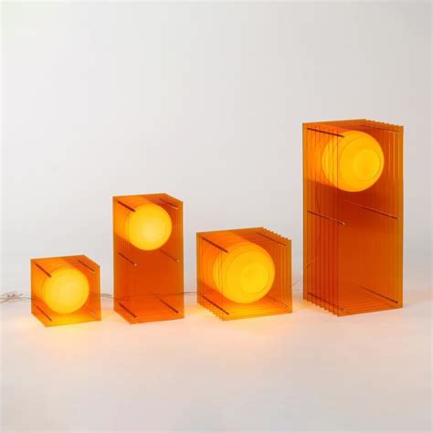 Lop Small Square Lampe à Poser Led Acrylique H18cm Orange Bang Lightonline