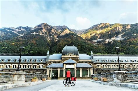 Visitas Guiadas A La Estaci N Internacional De Canfranc Turismo De Arag N