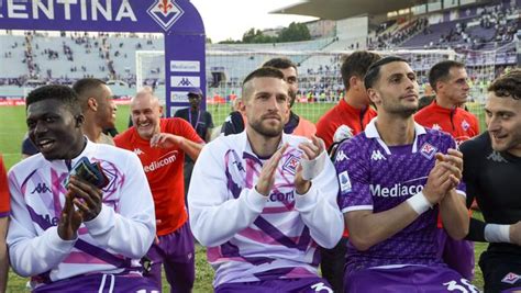 QS Baci Abbracci E Vittoria La Fiorentina Batte La Roma Viola News