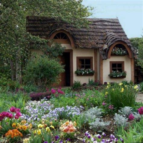 163 best images about Buildings: Cute Cottages/Cozy Cabins on Pinterest | Vineyard, Sheds and ...