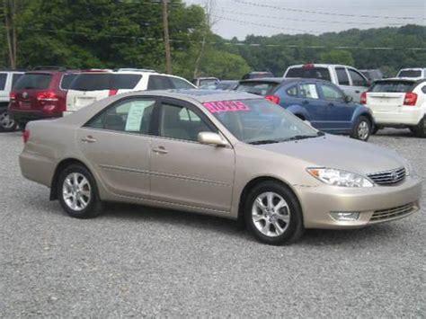 2006 Toyota Camry XLE Gold FWD 4Cyl Auto Moonroof For Sale In Butler