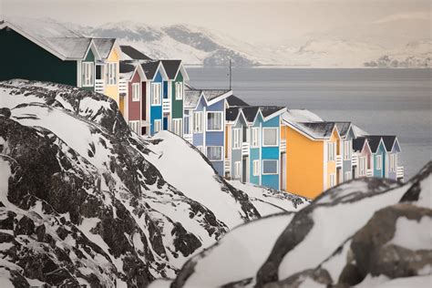 Architecture in Greenland - from colorful wooden houses to swimming ...