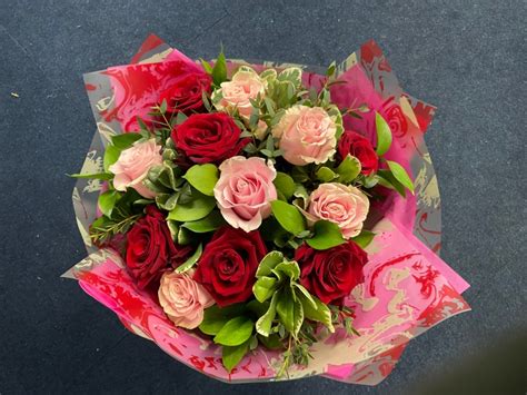 Dozen Pink And Red Rose Bouquet Buy Online Or Call 01752 845 545